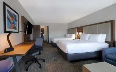 Holiday Inn Express & Suites Detroit Dearborn by IHG