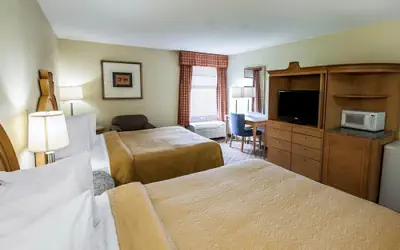 Baymont by Wyndham Greenfield