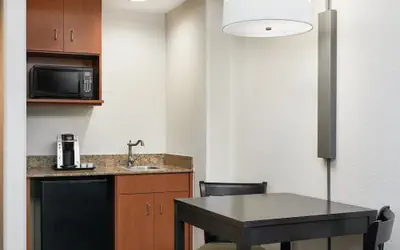 Holiday Inn Express & Suites Jacksonville SE- Med Ctr Area by IHG