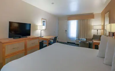 Ramada by Wyndham Costa Mesa/Newport Beach