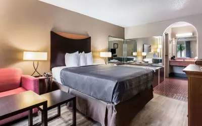 Econo Lodge Gainesville Downtown Area