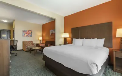 Best Western Plus Longhorn Inn & Suites