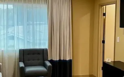 Sandpiper Lodge - Santa Barbara