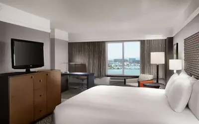 DoubleTree by Hilton San Francisco Airport North Bayfront