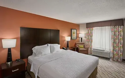 Hampton Inn Evansville Airport