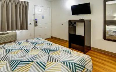 Motel 6 Longview, TX