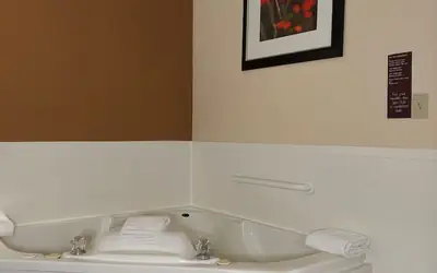 Baymont by Wyndham Portage Indiana Dunes