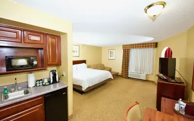 Holiday Inn Express & Suites St. Louis West - Fenton by IHG