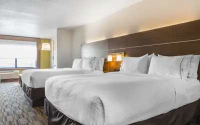 Holiday Inn Express & Suites Clarion by IHG