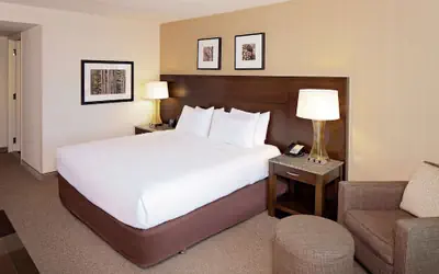 DoubleTree by Hilton Hotel Boston Bayside