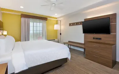 Holiday Inn Express & Suites Petoskey by IHG