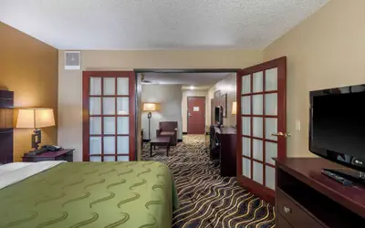 Quality Suites Addison - Dallas