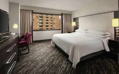 Embassy Suites by Hilton Crystal City National Airport