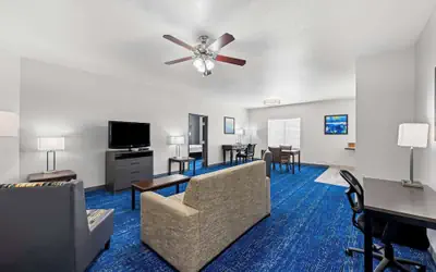 Best Western Palace Inn & Suites