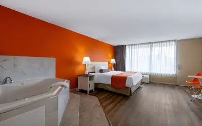 Howard Johnson Hotel & Conference Center by Wyndham Salem