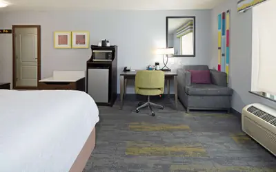 Hampton Inn & Suites Bakersfield/Hwy 58, CA