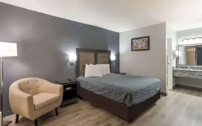 Econo Lodge Cave City