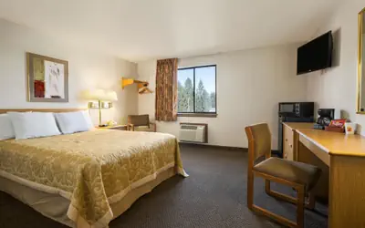 Super 8 by Wyndham Coeur d'Alene