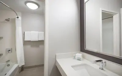 Courtyard Kansas City Overland Park/Metcalf, South of College Boulevard