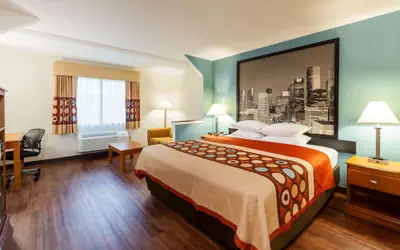 Super 8 by Wyndham Beaumont I-10 South/College St