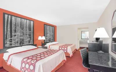 Super 8 by Wyndham Bulls Gap Greeneville Area