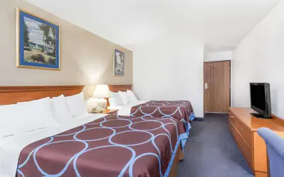 Super 8 by Wyndham Montgomery Maybrook