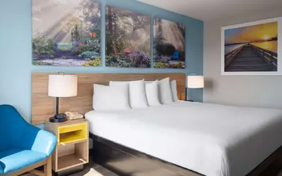 Days Inn by Wyndham Neenah