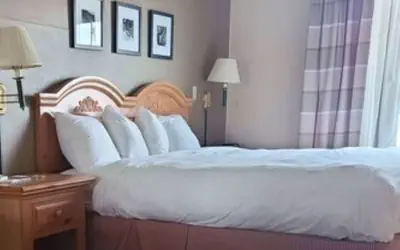 AmericInn by Wyndham Galesburg