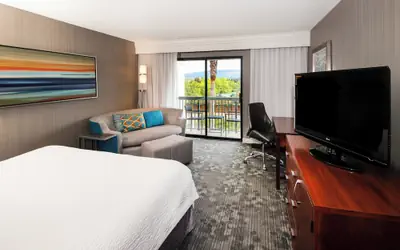 Courtyard by Marriott Oakland Airport