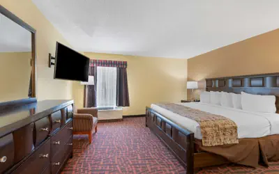 Best Western Louisville East Inn & Suites