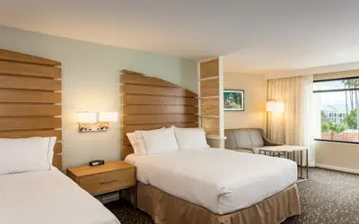 Holiday Inn Express and Suites La Jolla - Windansea Beach, and IHG Hotel