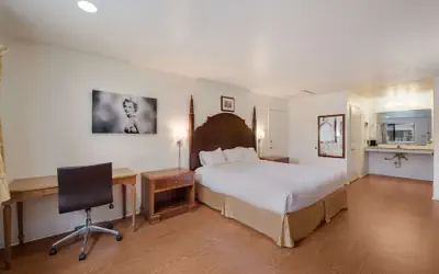 Americas Best Value Inn Lockhart