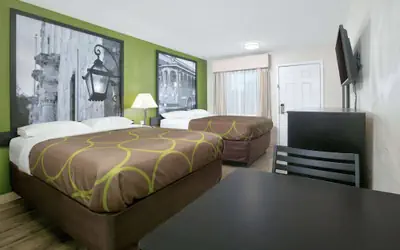 Super 8 by Wyndham Palestine