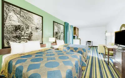 Super 8 by Wyndham Cotulla TX