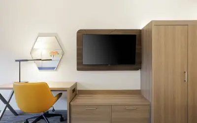 Holiday Inn Express Hotel & Suites Manchester - Airport by IHG