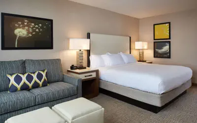 DoubleTree by Hilton Fresno Convention Center