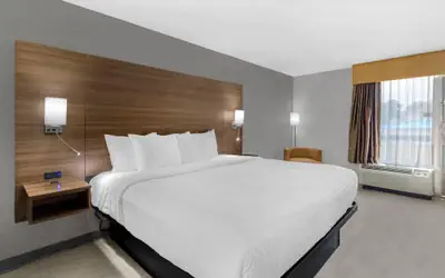 Clarion Pointe Morrow - Atlanta South