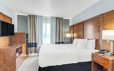 Comfort Suites near I-80 and I-94