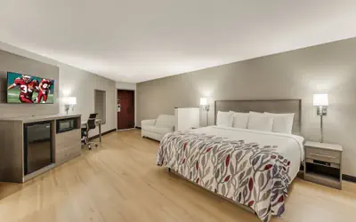 Red Roof Inn & Suites Newport - Middletown, RI