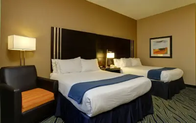 Holiday Inn Express & Suites Midwest City by IHG