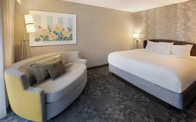 Courtyard by Marriott Grand Rapids Airport