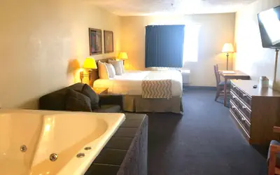 Travelodge by Wyndham Grand Island