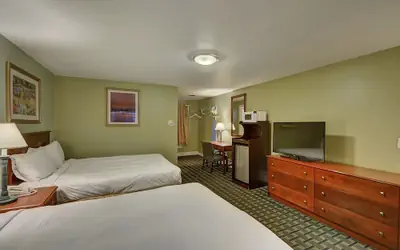 Colonial Motel and Spa