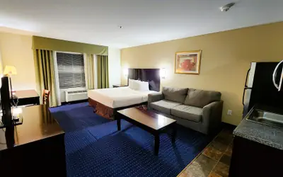 FairBridge Inn & Suites Canadian