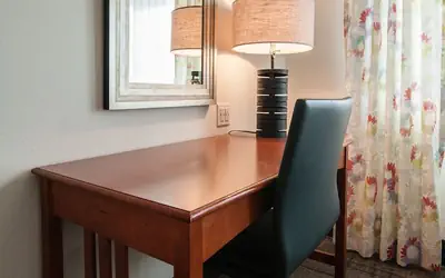 Best Western Plus University Park Inn & Suites