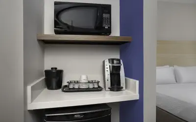 Holiday Inn Express & Suites Pittsburgh North Shore by IHG