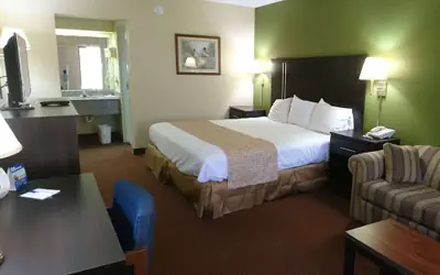 Travelodge by Wyndham Knoxville East