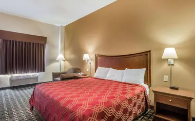 Econo Lodge Inn & Suites Marietta near Dobbins ARB