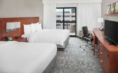 Courtyard By Marriott Jersey City Newport