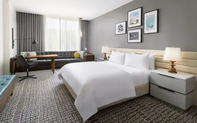 The MC, Autograph Collection